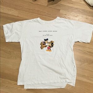 Uniqlo White Disney Graphic Tee